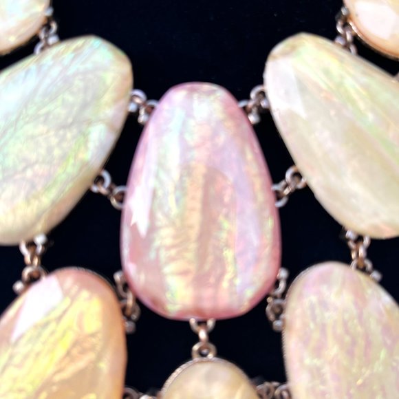 Yellow and Pink Statement necklace - Picture 9 of 9